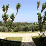 Habitat Corfu Ostello *