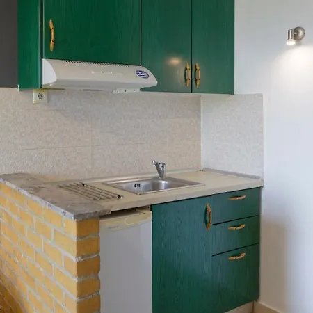 Habitat Corfu Hostel *