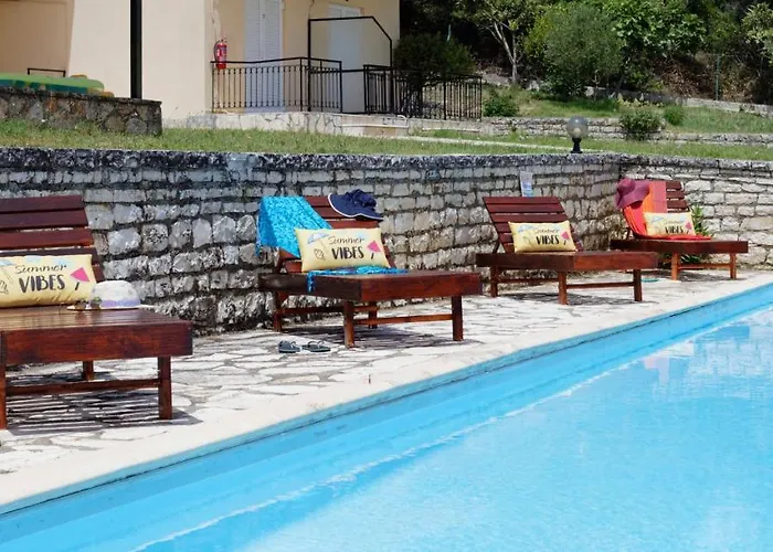 Habitat Corfu Vandrarhem Dassia (Corfu)