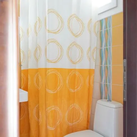 Habitat Corfu אכסניה *