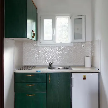 Habitat Corfu ホステル ダシア